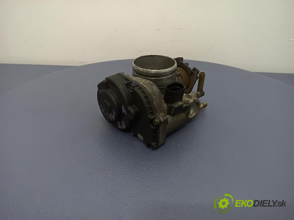 Vw New beetle 1999 klapka 06A133066E