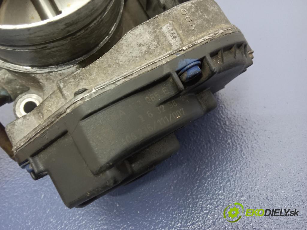 Vw New beetle 1999 klapka 06A133066E