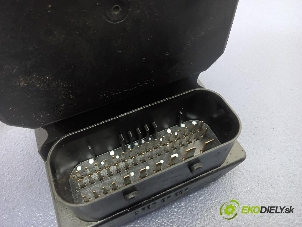 Audi A4 2002 čerpadlo ABS x 8E0614517