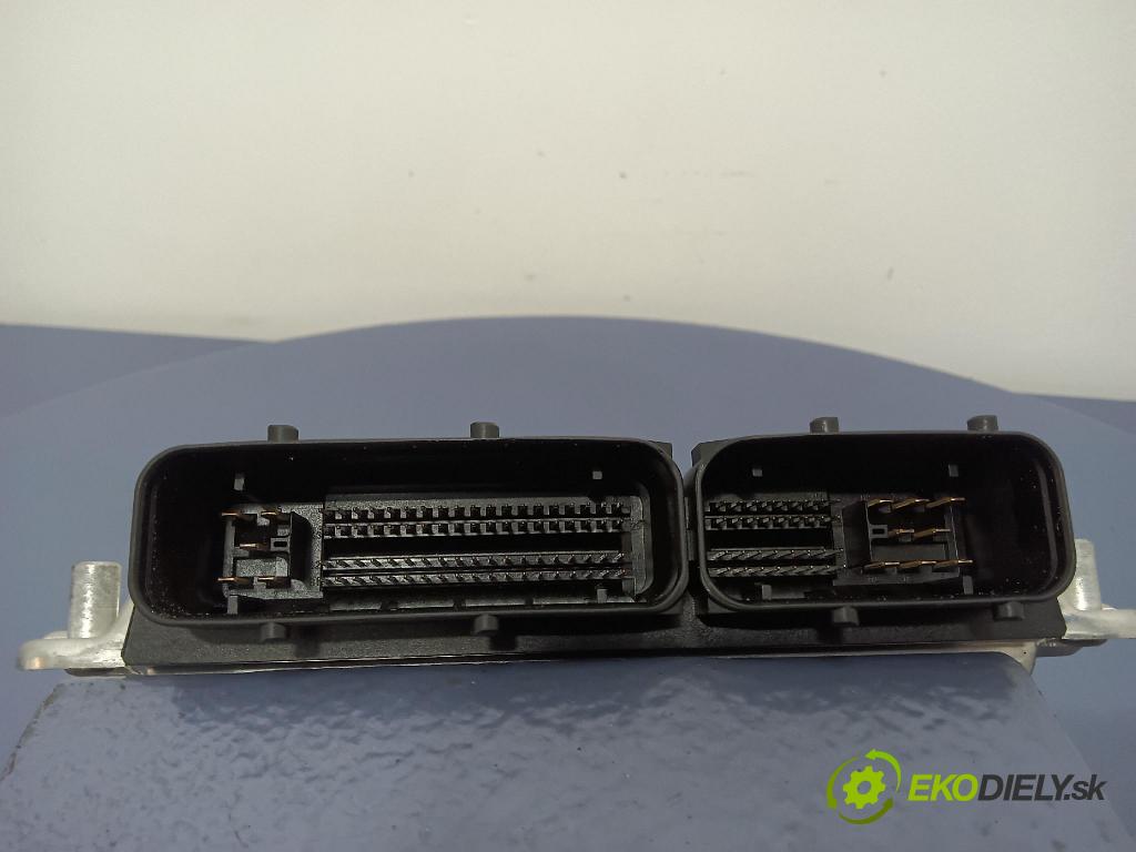 Audi A4 2002 riadiaca jednotka Motor: 038906019JT