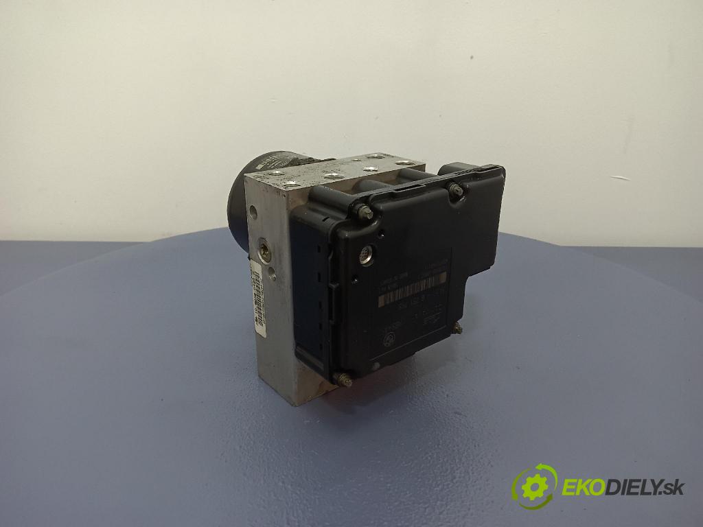 Bmw Seria 3 2000 čerpadlo ABS x 6751768