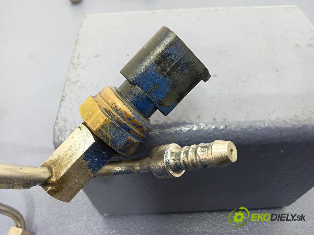 Vw Passat 2005 rúrka paliva 06F127505N