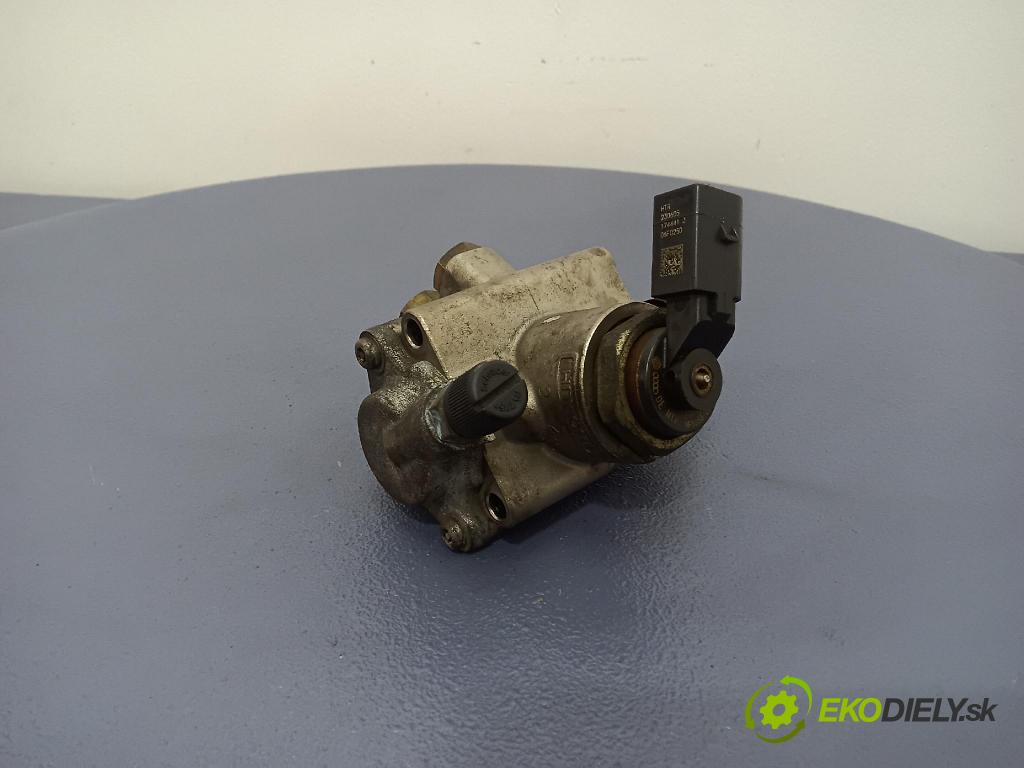 Vw Passat 2005 čerpadlo Palivo: / Systém: Meranie: 06F127025D