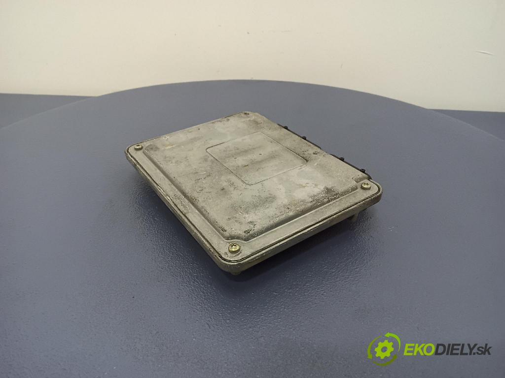 Volkswagen Bora 2003 riadiaca jednotka Motor: 036906034DR