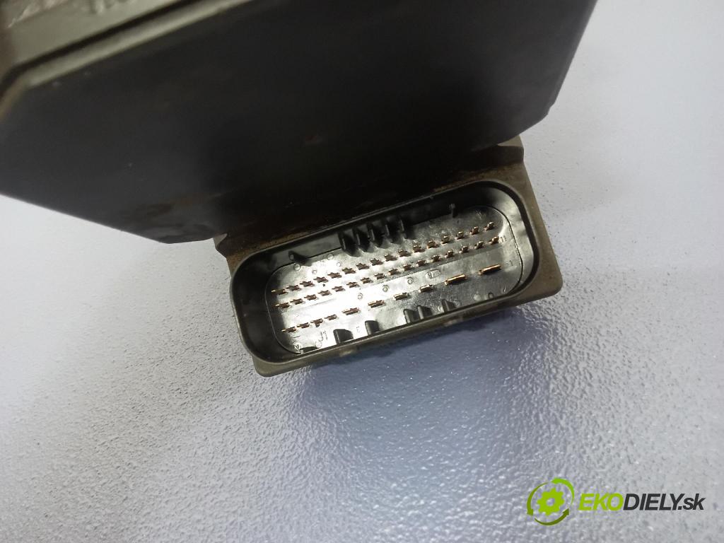 Audi A4 2003 čerpadlo ABS x 8E0614517
