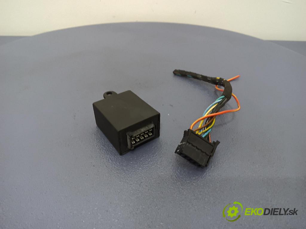 Audi A4 2003 řídící jednotka 52400006