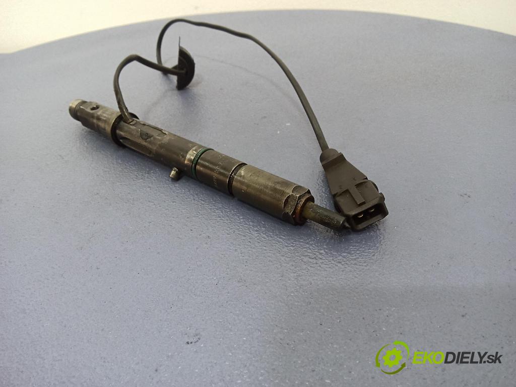 Audi A4 2003 vstrek 059130202E