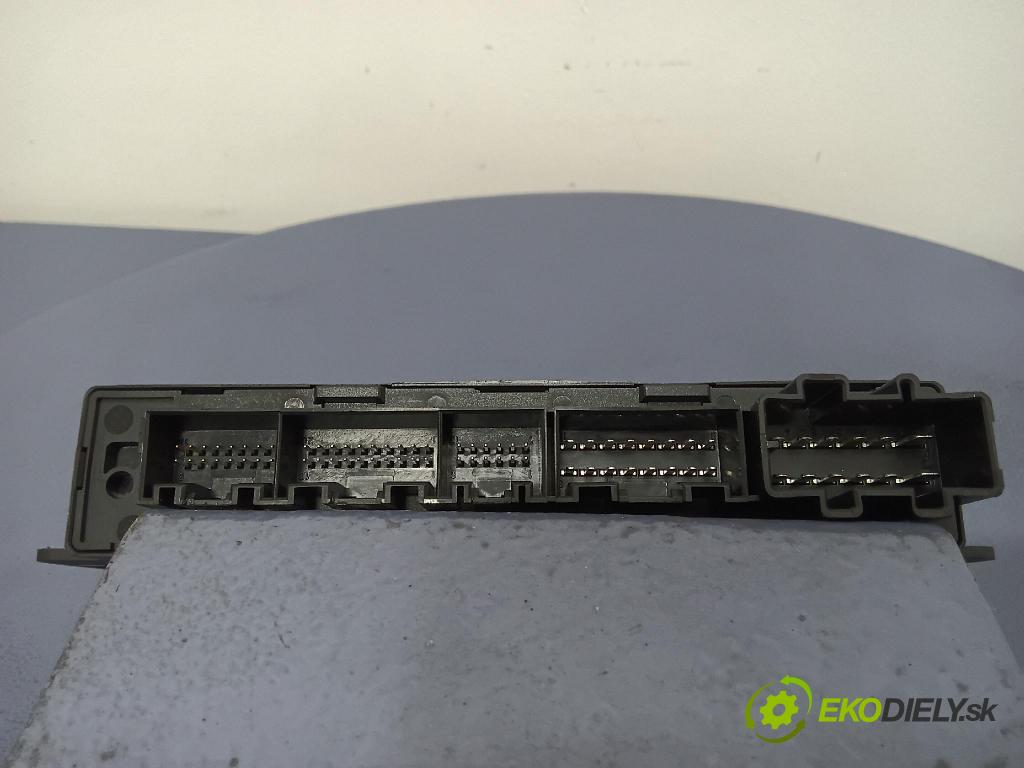 Audi A4 2003 riadiaca jednotka Komfortu 8E0959433BC