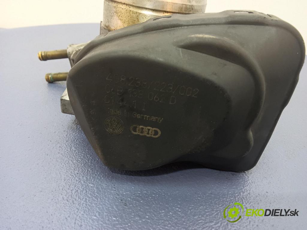 Vw Passat 2001 škrticí klapka 06B133062D