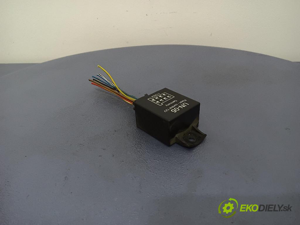 Vw Passat 2001 řídící jednotka UN-05