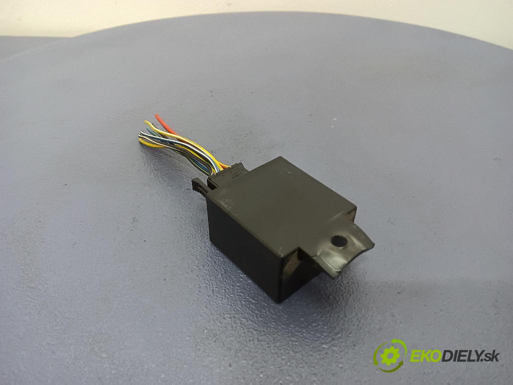 Vw Passat 2001 řídící jednotka UN-05