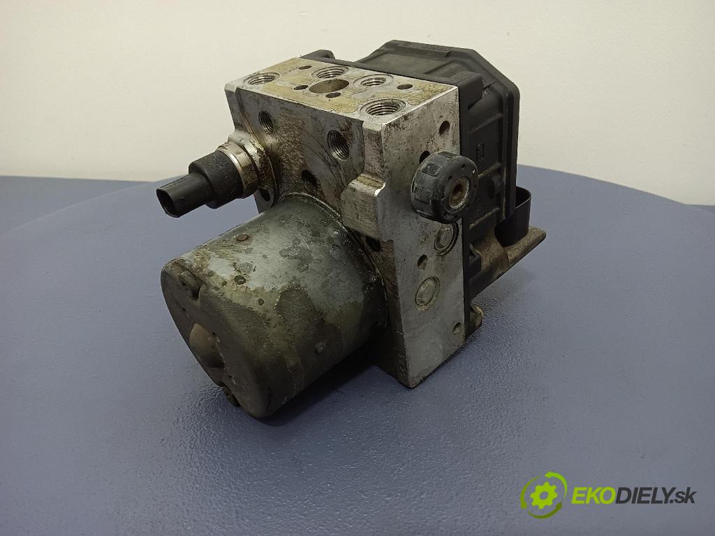 Vw Passat 2001 čerpadlo ABS x 4B0614517G