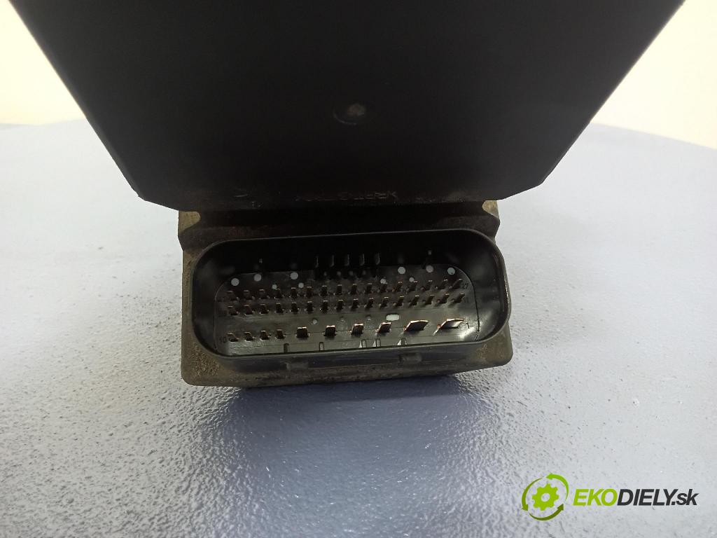 Vw Passat 2001 čerpadlo ABS x 4B0614517G