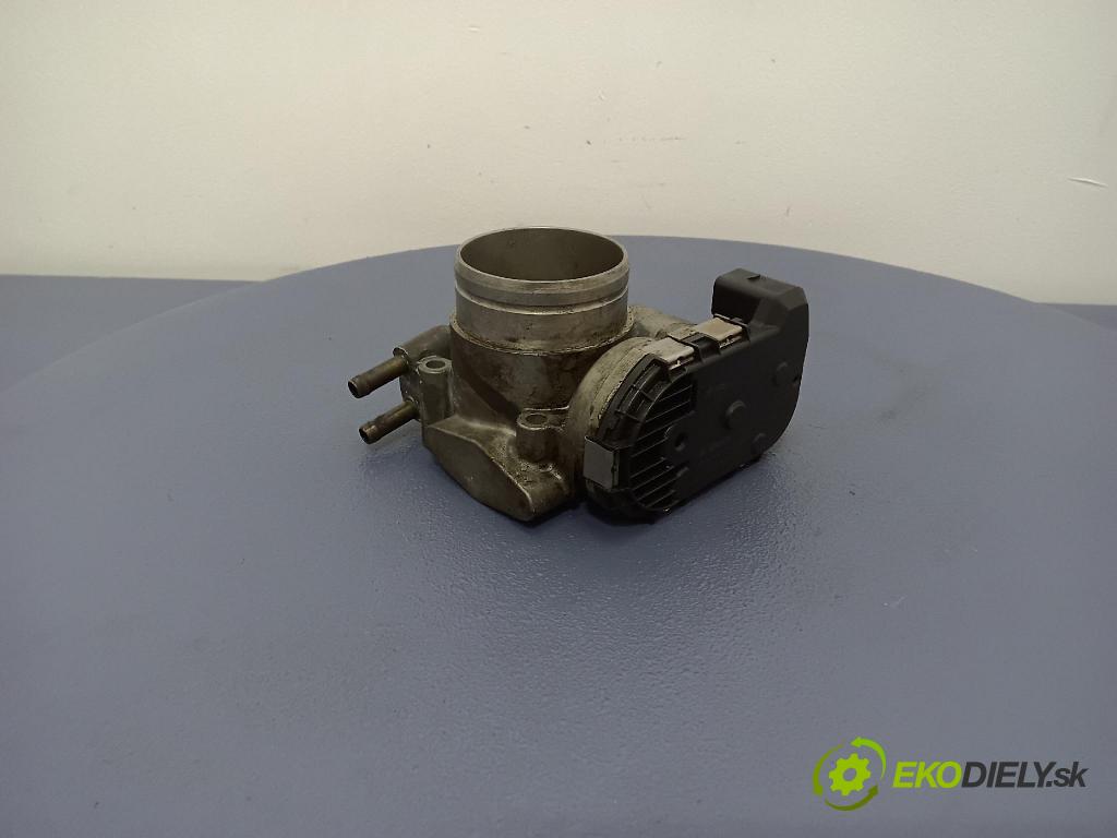 Audi A4 1999 klapka 06B133062E