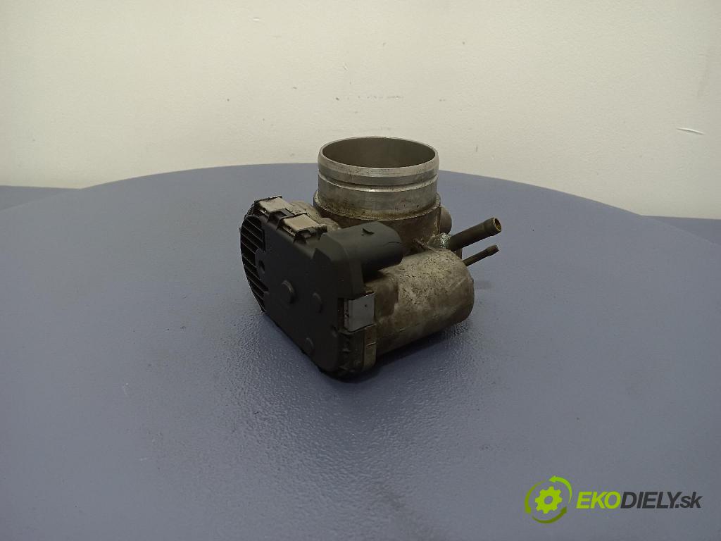 Audi A4 1999 klapka 06B133062E