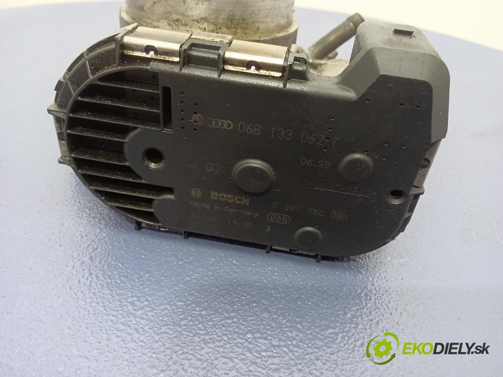 Audi A4 1999 škrticí klapka 06B133062E