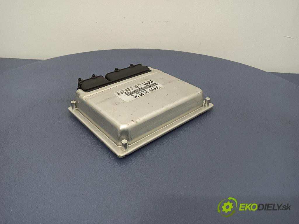 Audi A6 1998 řídící jednotka Motor: 4B0907557