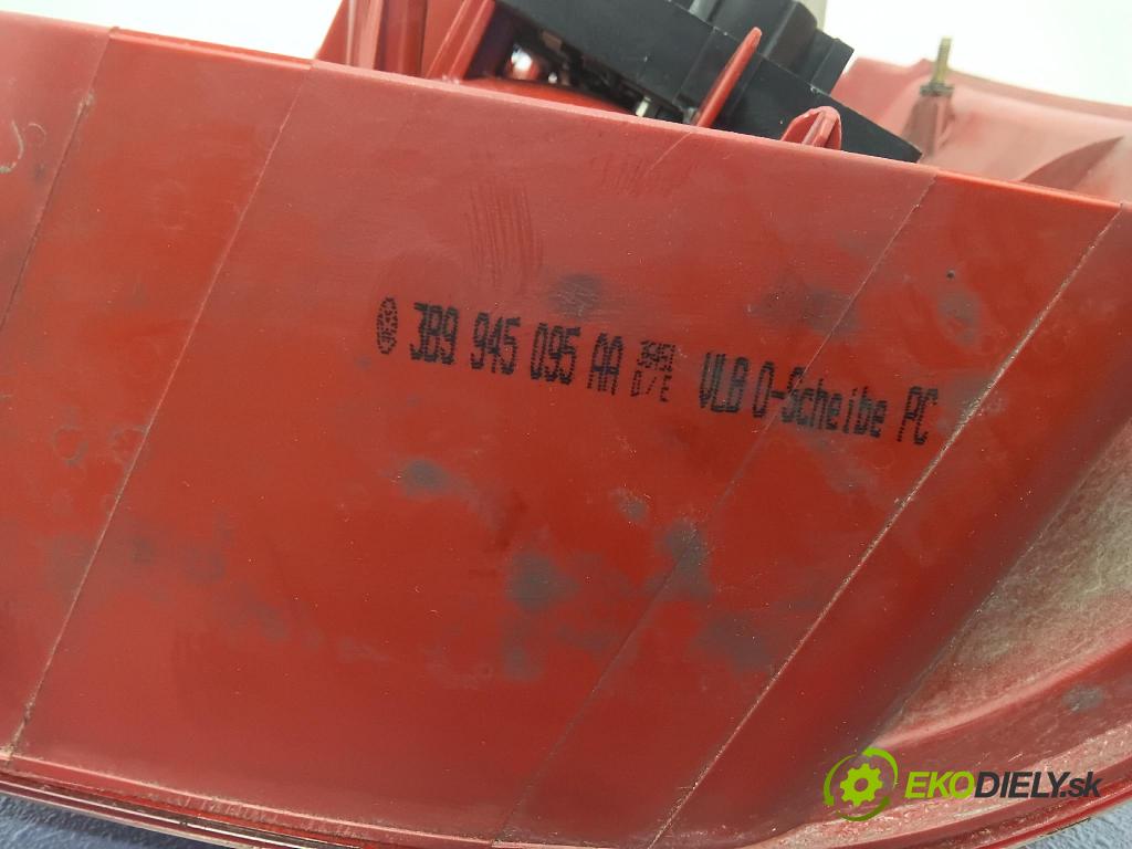 Vw Passat 2001 světlo Zad: levá Mimo: 3B9945095AA