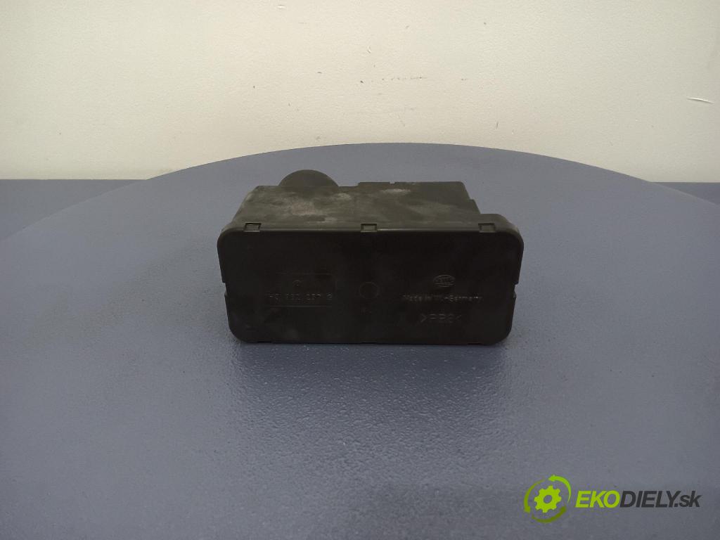 Vw Passat 1995 pompa Centrálny: Zámok: 1H0962257G