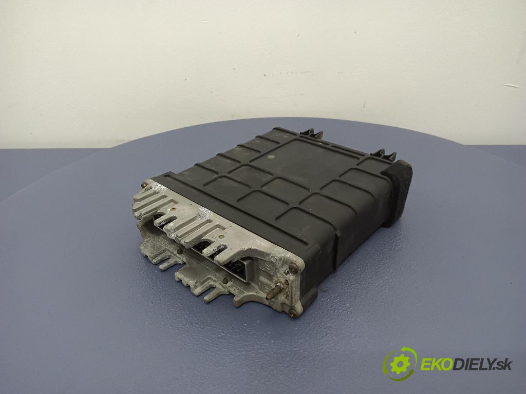 Vw Passat 1995 riadiaca jednotka Motor: 028906021DD