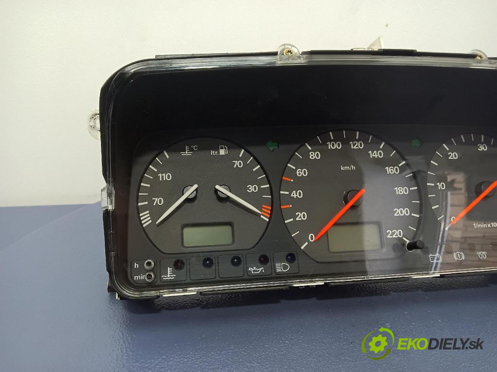 Vw Passat 1995 Přístrojová deska 3A0919860M