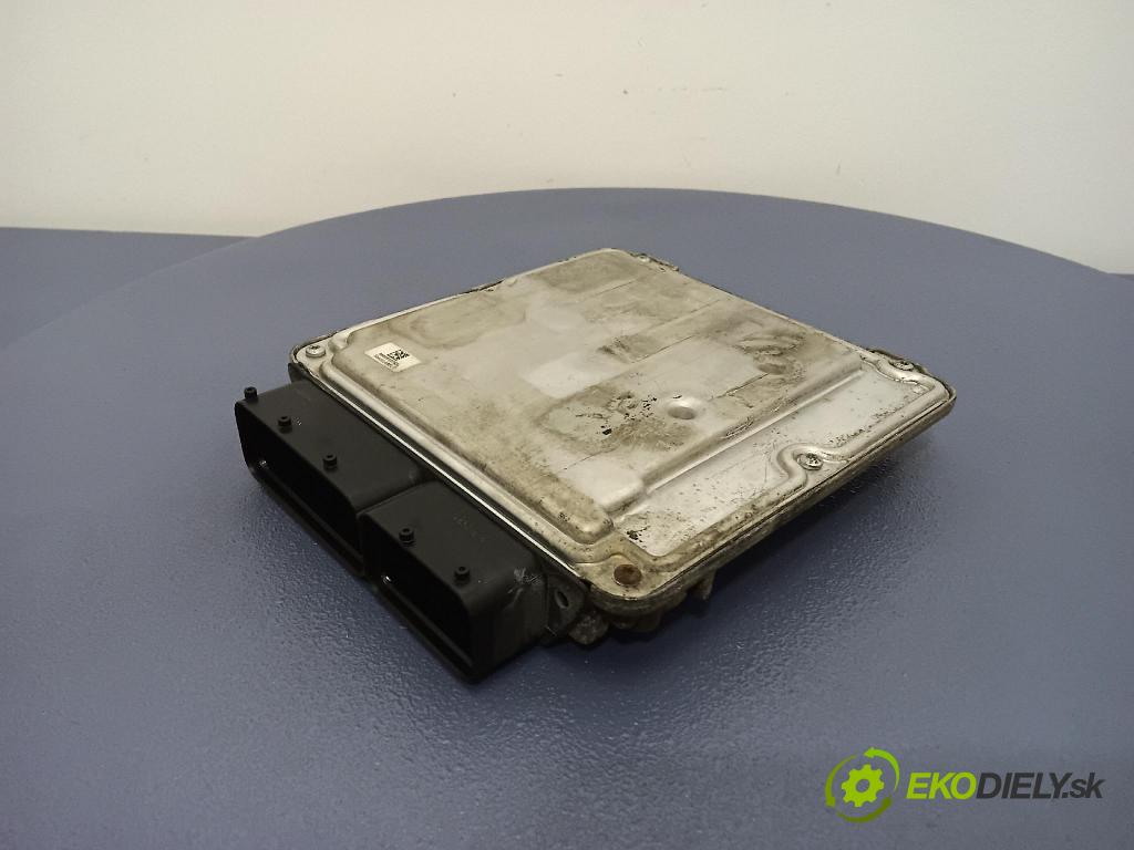 Skoda Octavia 2005 riadiaca jednotka Motor: 03G906016DJ