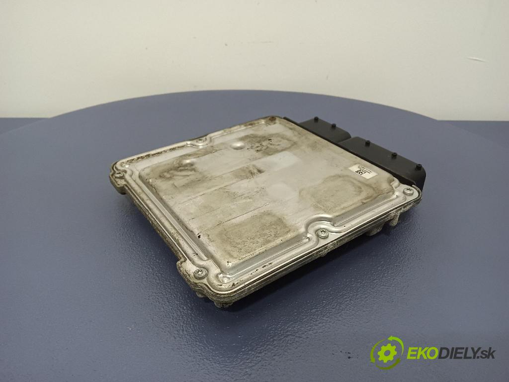 Skoda Octavia 2005 riadiaca jednotka Motor: 03G906016DJ