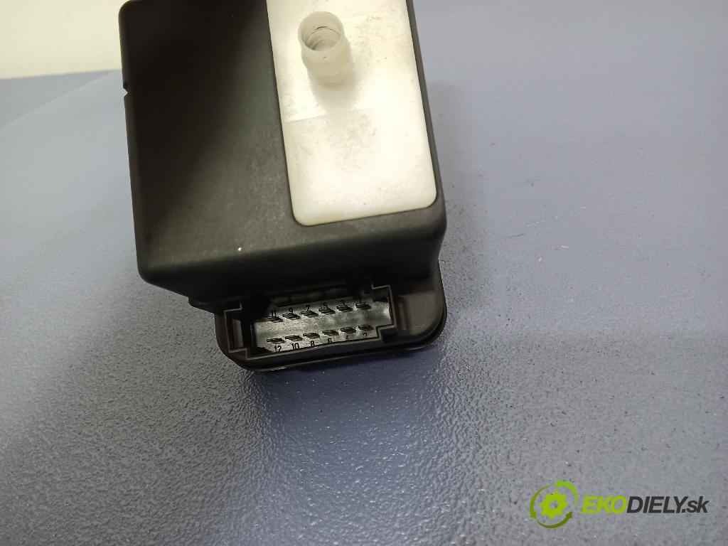 Vw Golf 1998 pompa Centrálny: Zámok: 1H0962257G