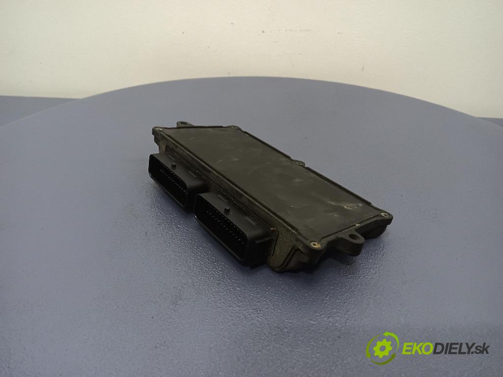 Chrysler Pacifica 2004 řídící jednotka 110R-010053