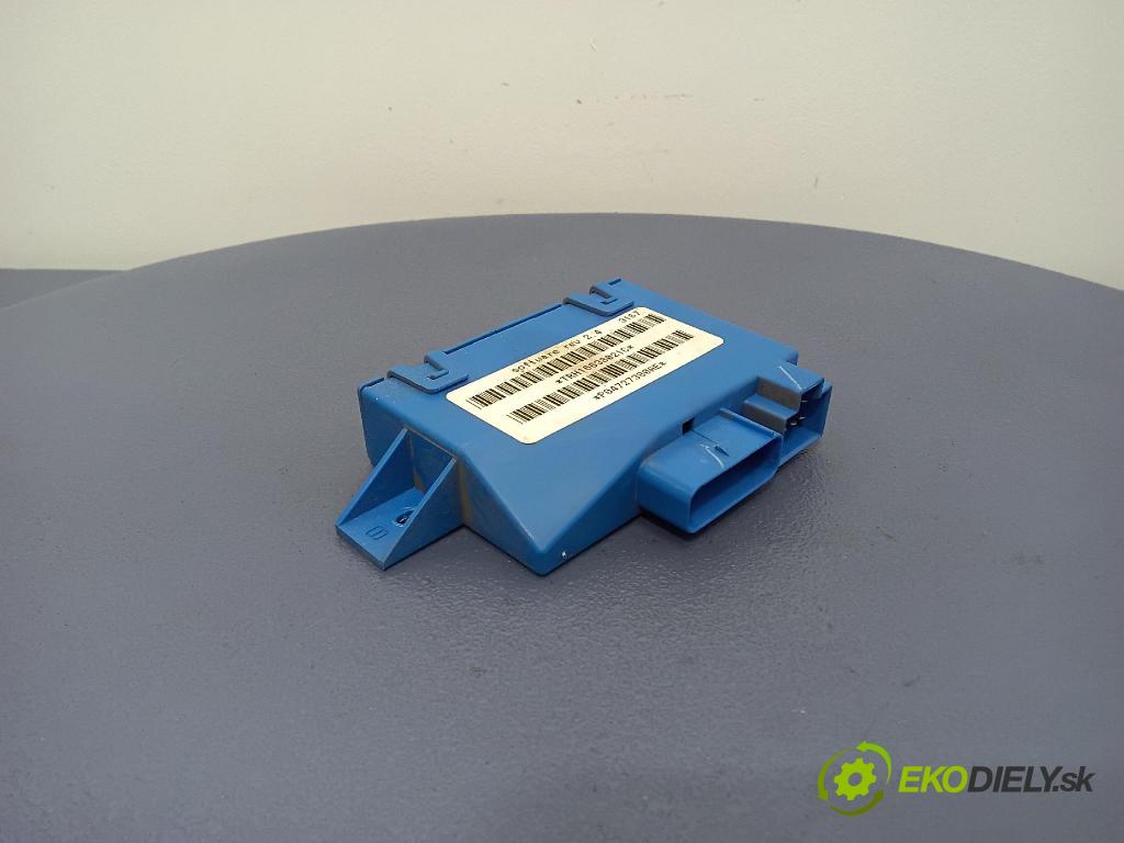 Chrysler Pacifica 2004 řídící jednotka P04727380AE