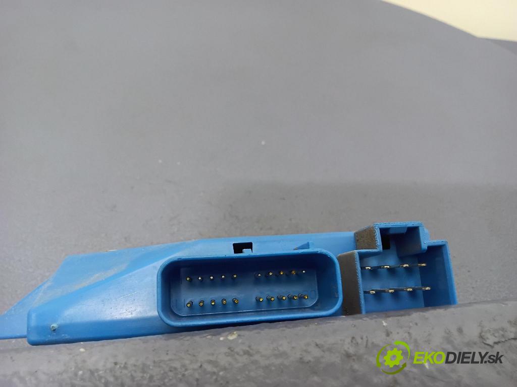 Chrysler Pacifica 2004 řídící jednotka P04727380AE