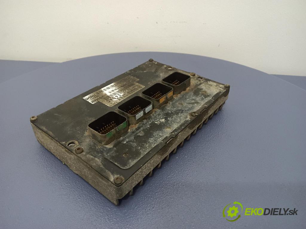 Chrysler Pacifica 2004 řídící jednotka Motor: P04727340AC