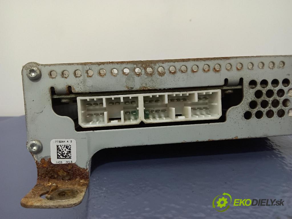 Chrysler Pacifica 2004 Zesilovač: 04685876AG