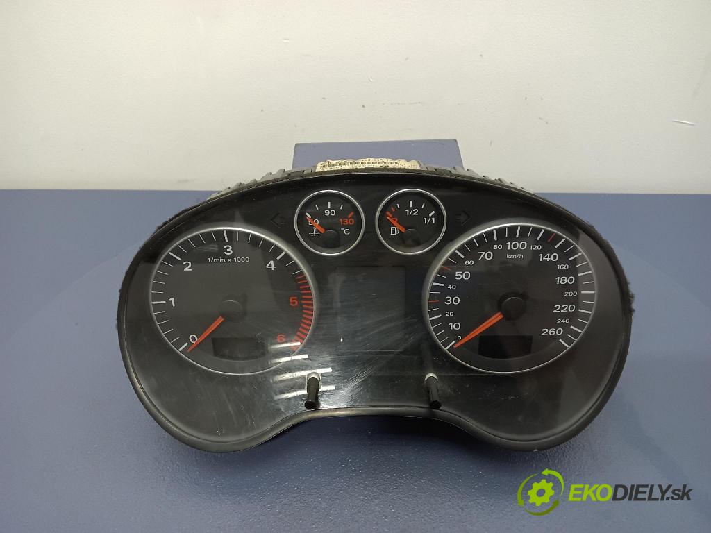 Audi A3 2004 Přístrojová deska 8P0920900B