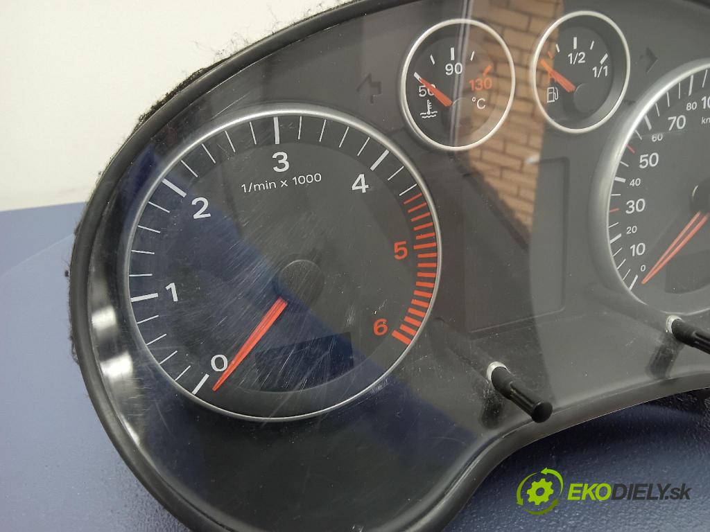 Audi A3 2004 Přístrojová deska 8P0920900B