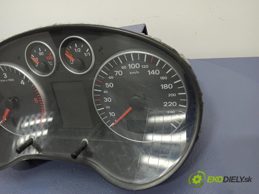 Audi A3 2004 Přístrojová deska 8P0920900B