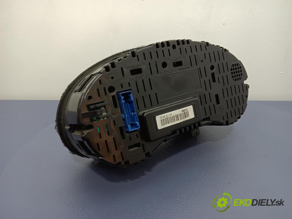 Audi A3 2004 Přístrojová deska 8P0920900B