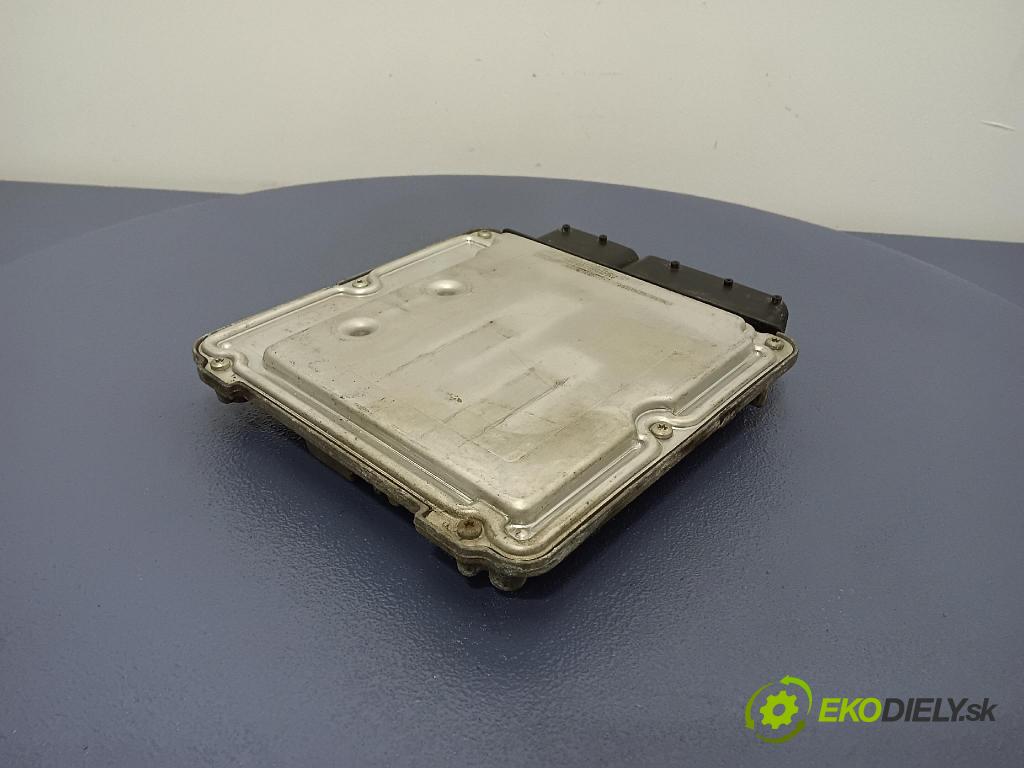 Audi A3 2004 řídící jednotka Motor: 03G906016BK