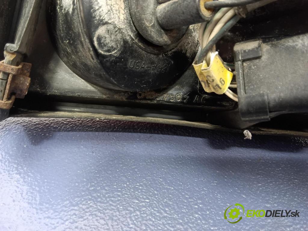 Chrysler Pacifica 2004 svetlo / reflektor zad ľavá Vonkajsia: 04857587AC