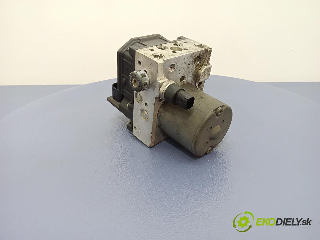 Audi A4 2001 čerpadlo ABS x 8E0614517
