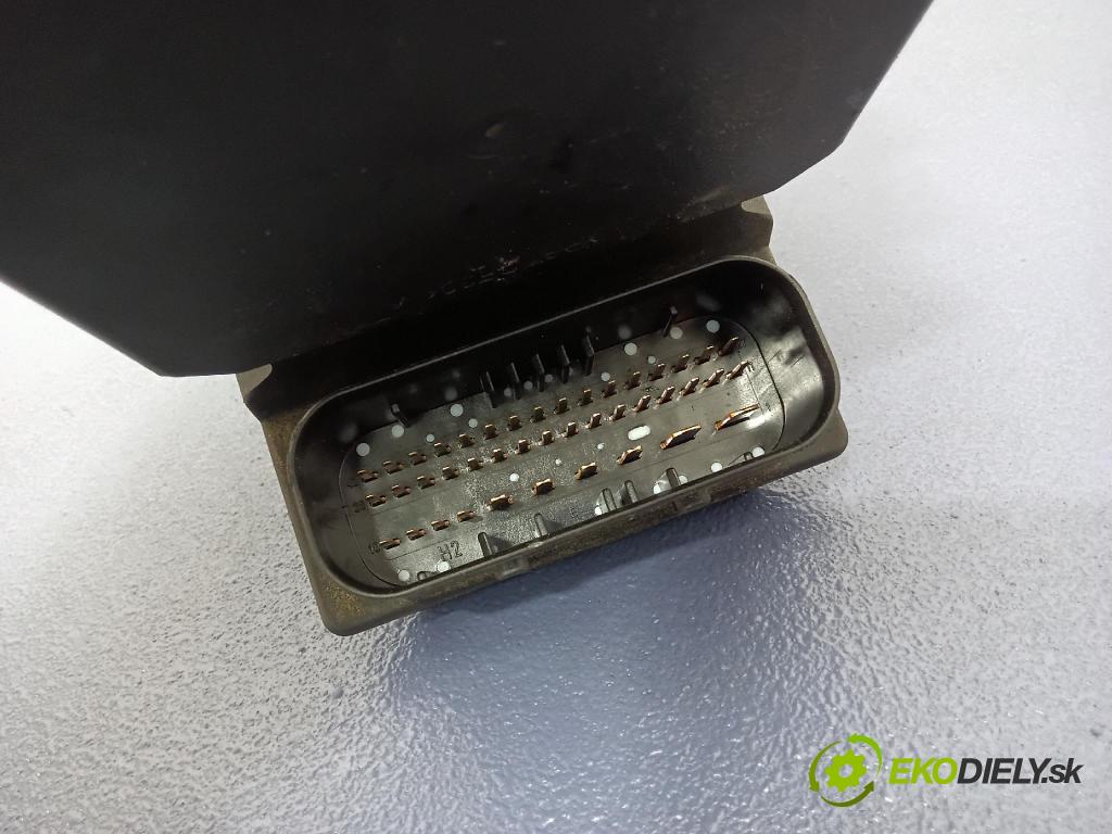 Audi A4 2001 čerpadlo ABS x 8E0614517