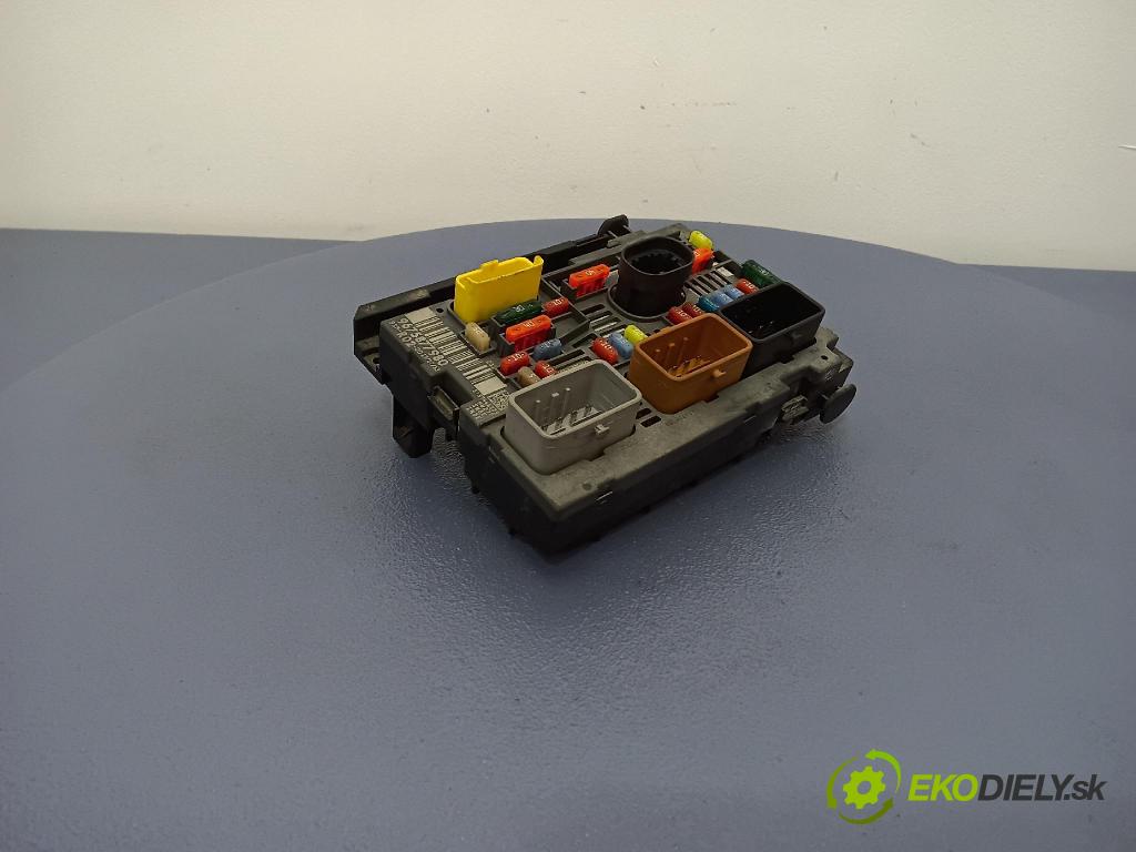 Peugeot 407 2008 skrinka Poistky: 9675877980