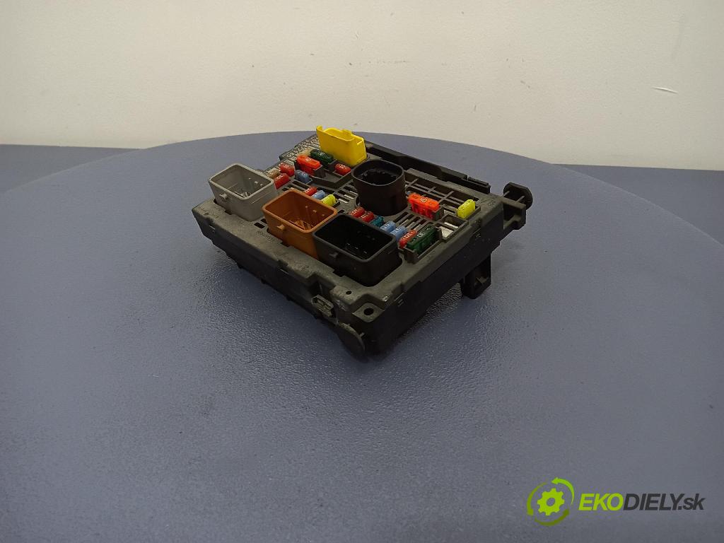 Peugeot 407 2008 skrinka Poistky: 9675877980