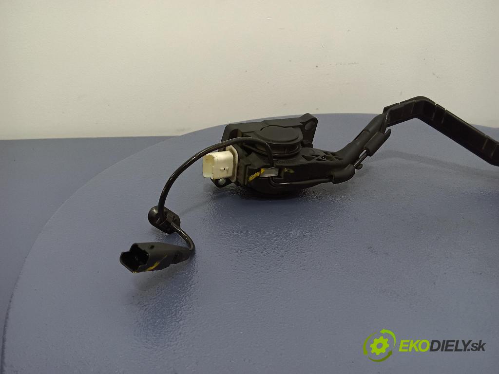Peugeot 407 2008 pedal Plyn: 9650341780
