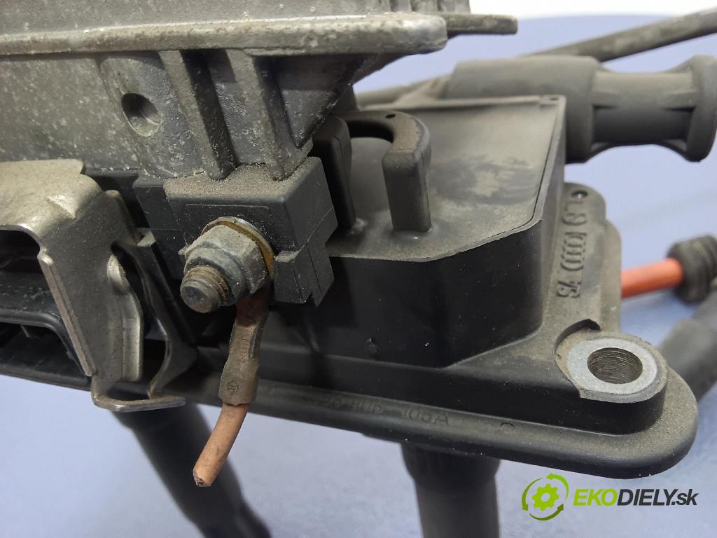 Volkswagen Passat 1998 cievka Zapaľovanie: 058905105A