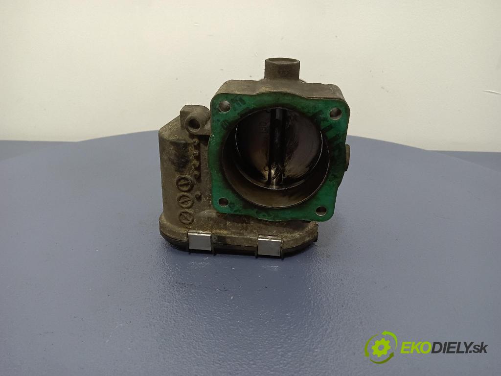 Volkswagen Passat 2002 klapka 06B133062M