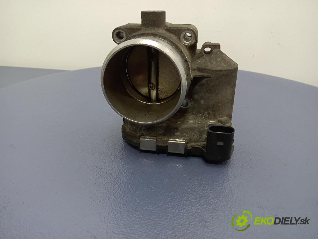 Volkswagen Passat 2002 klapka 06B133062M