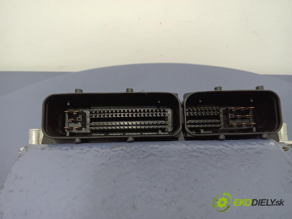 Volkswagen Passat 2002 riadiaca jednotka Motor: 4B0906018DC