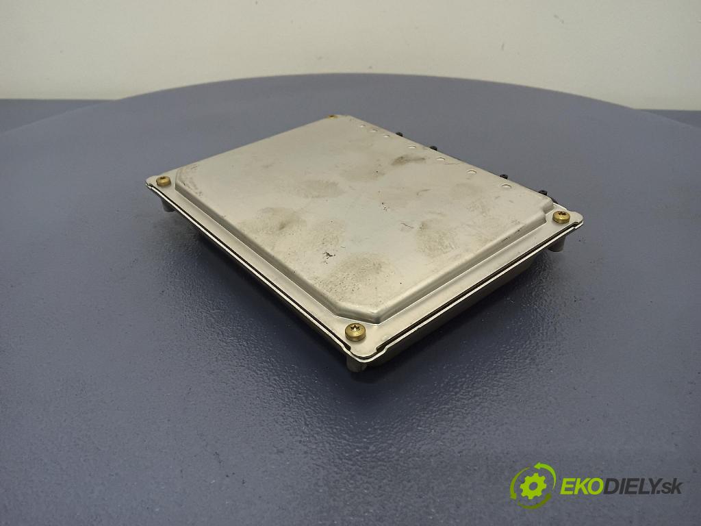 Volkswagen Passat 2002 riadiaca jednotka Motor: 4B0906018DC