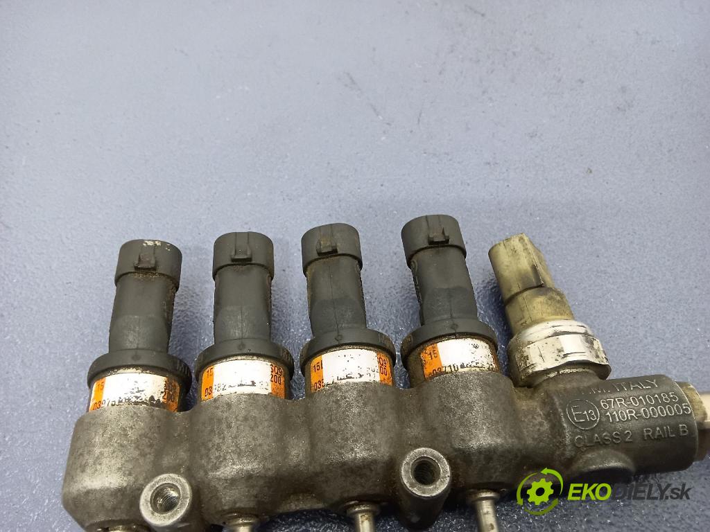 Volkswagen Passat 2002 lišta Dodávka: 09SQ99020022